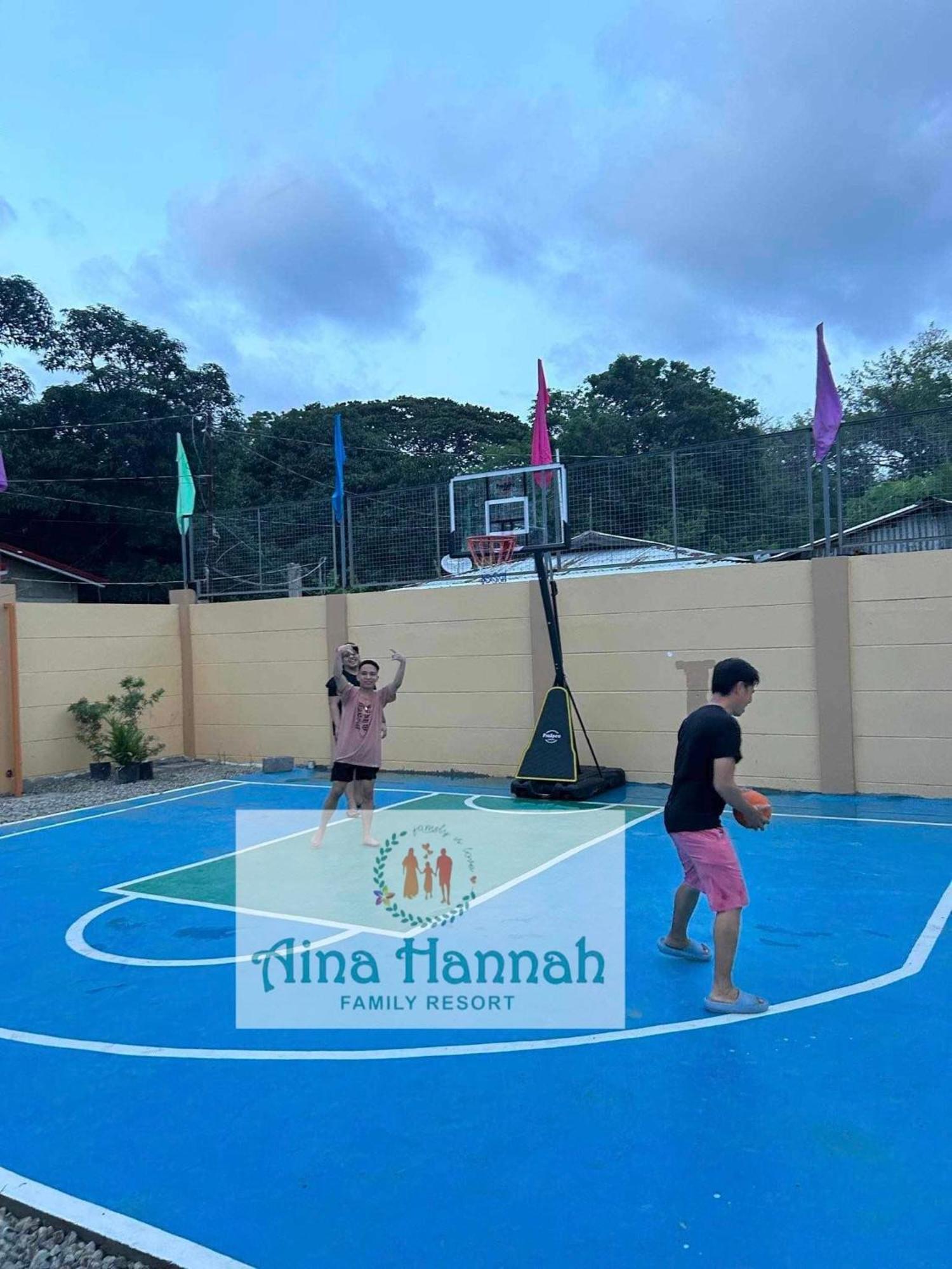 Aina Hannah Family Resort'S Greek Unit Calatagan Εξωτερικό φωτογραφία